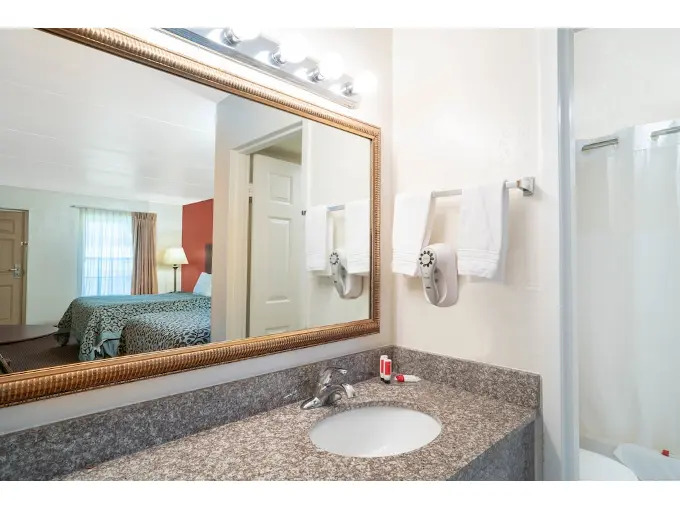 Days Inn by Wyndham Cave City