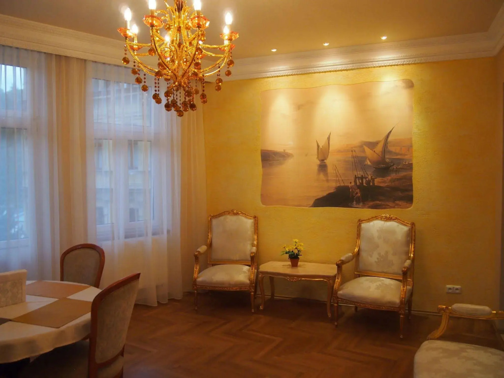Lira Apartments