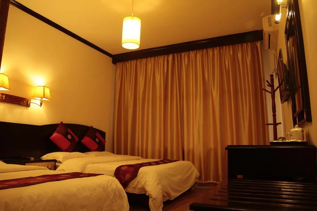 Hotel Explorer