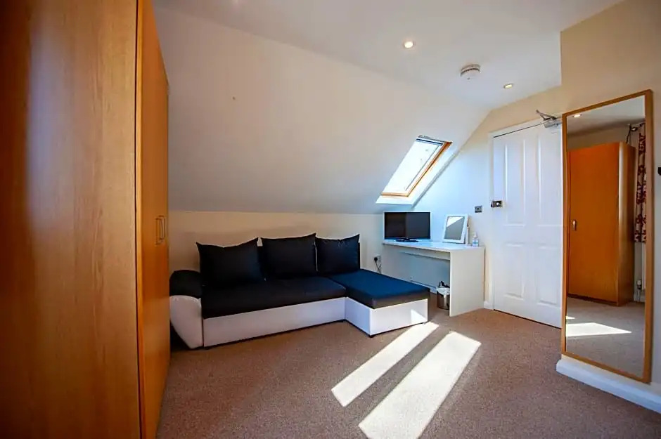Oakside Lodge Guest House