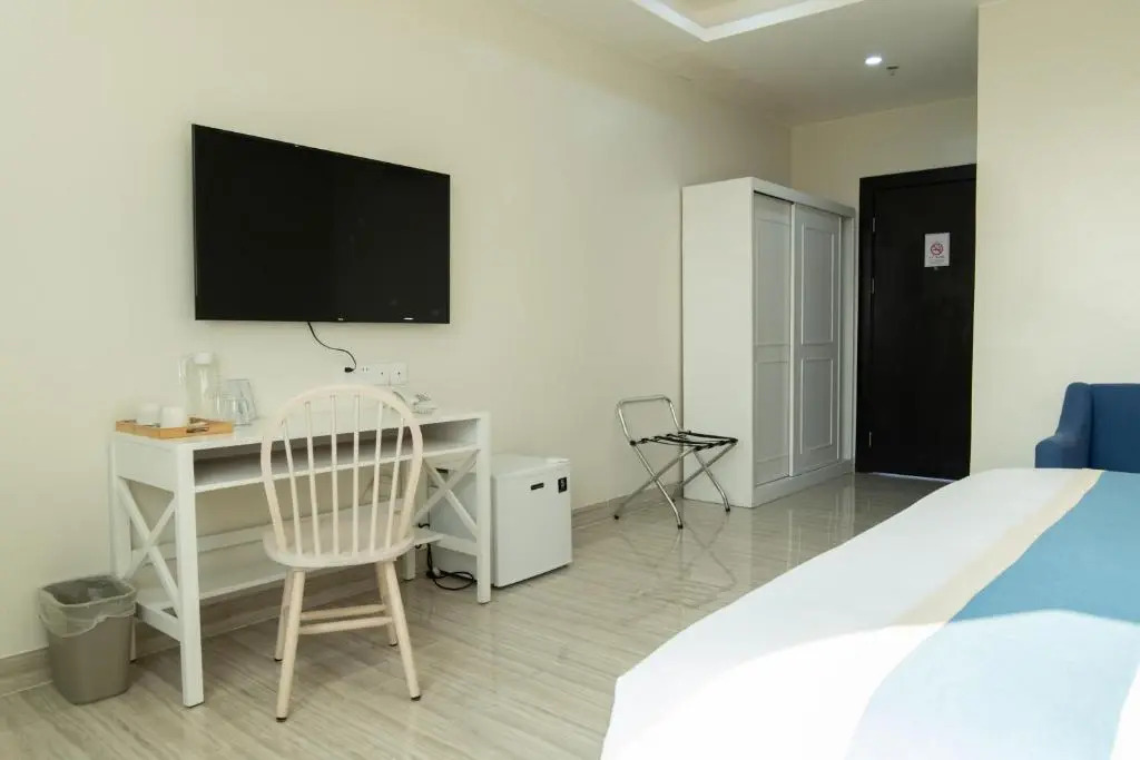 Hampton Suites