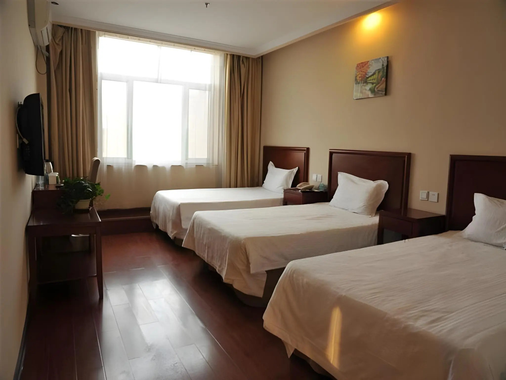 GreenTree Inn Shandong Qingdao Jiaozhou Sanlihe Park Express Hotel