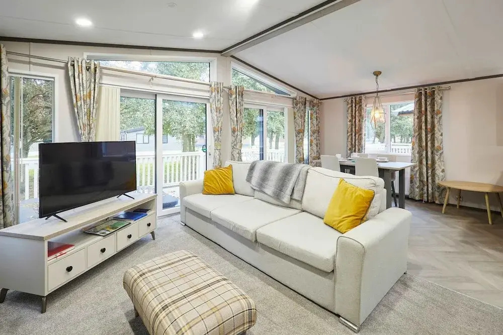 Host Stay Brackencroft Lodge