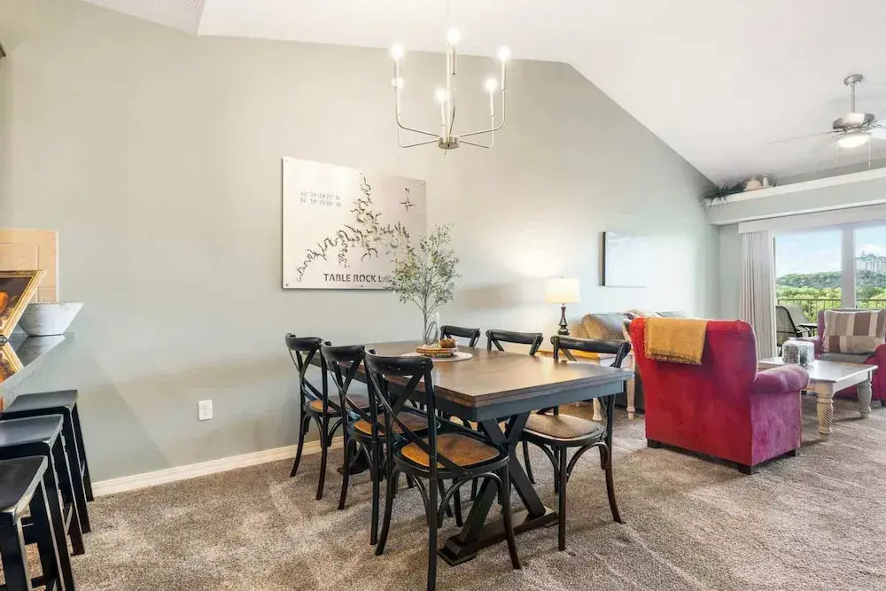 Sunset Daydream Elegant Condo on Table Rock!