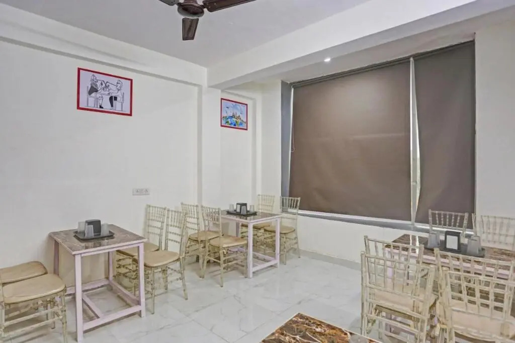 OYO Townhouse 1062 Paradise Inn