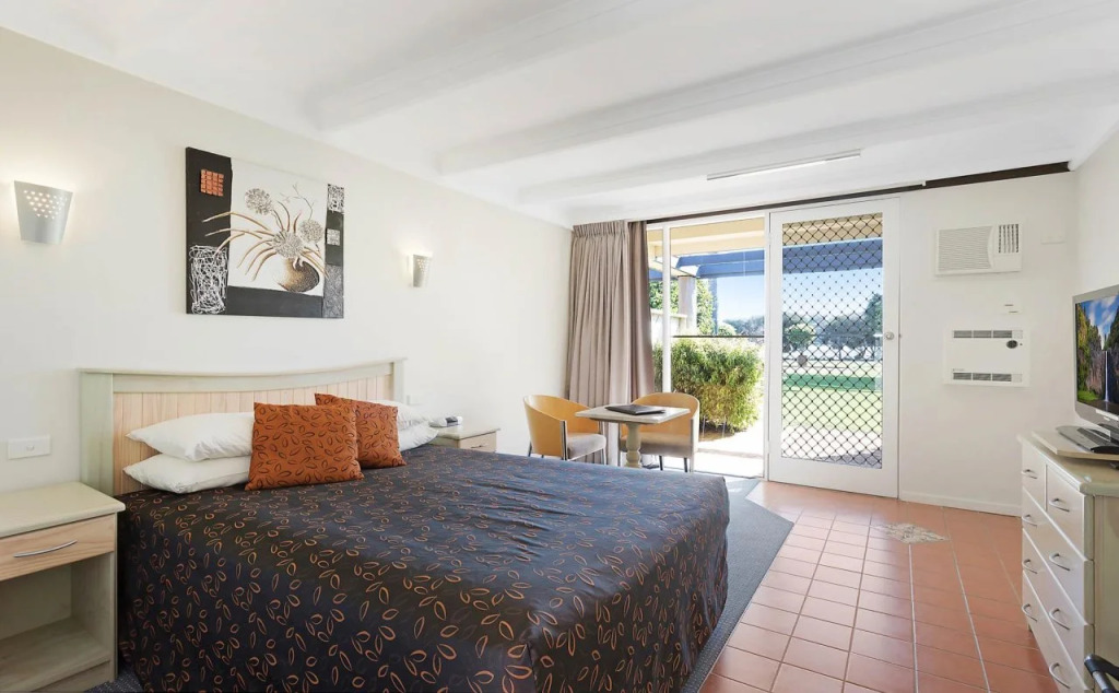 The Black Dolphin Motel