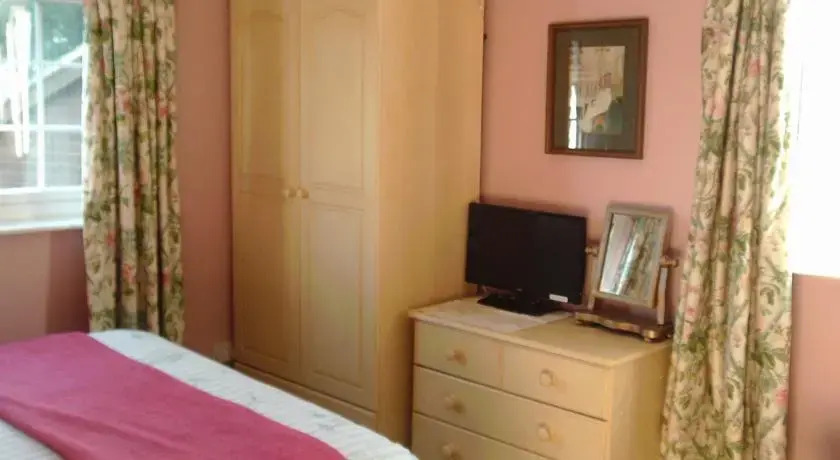B&B Brookside Cottage