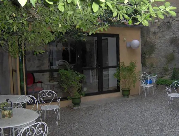 Auberge De Cucugnan