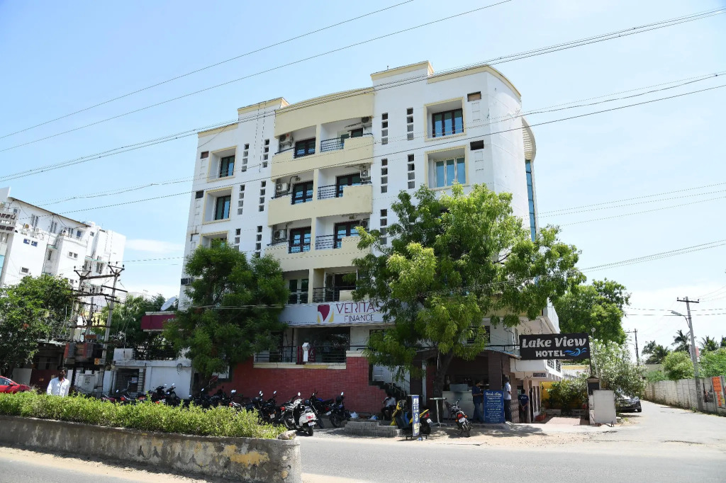 Lake View Hotel