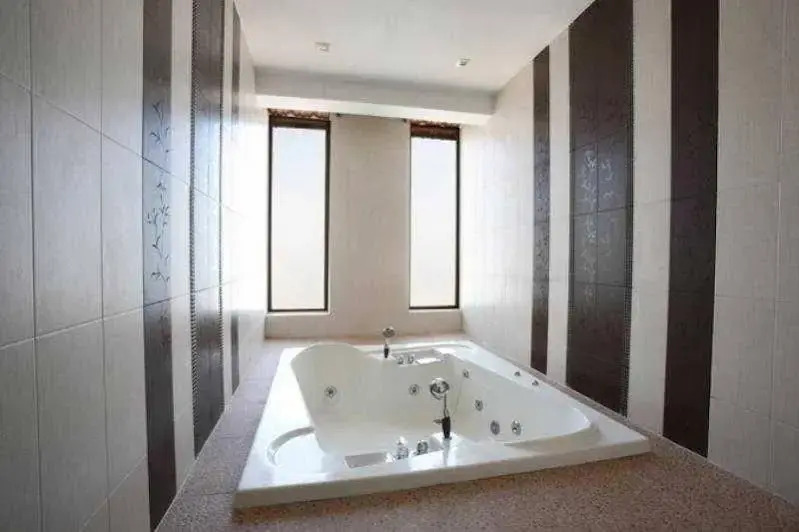 Curzon Suites