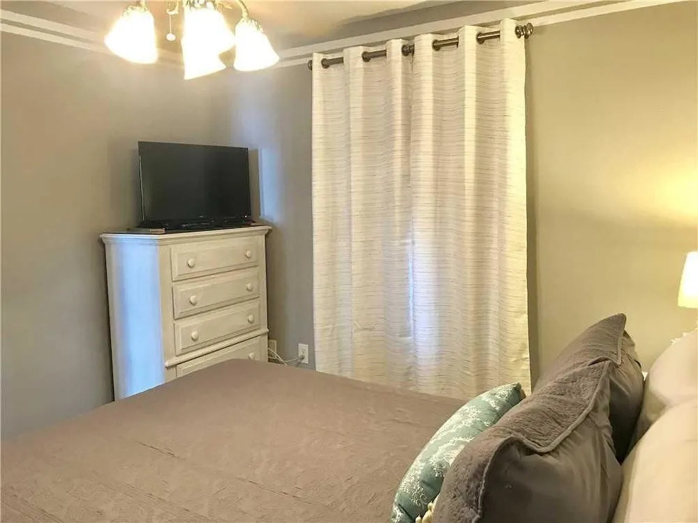 Island Winds West 475 1 Bedroom 1 Bathroom Condo