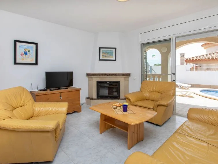 Holiday Home Villa Kikidona by Interhome
