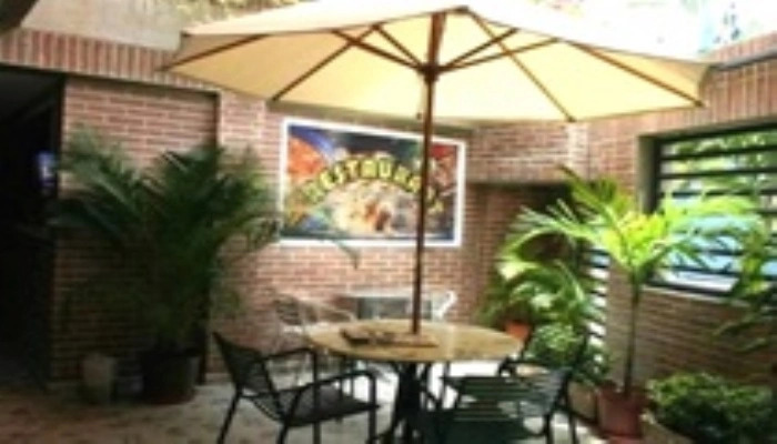 HOTEL MUEVETE POR VARGAS