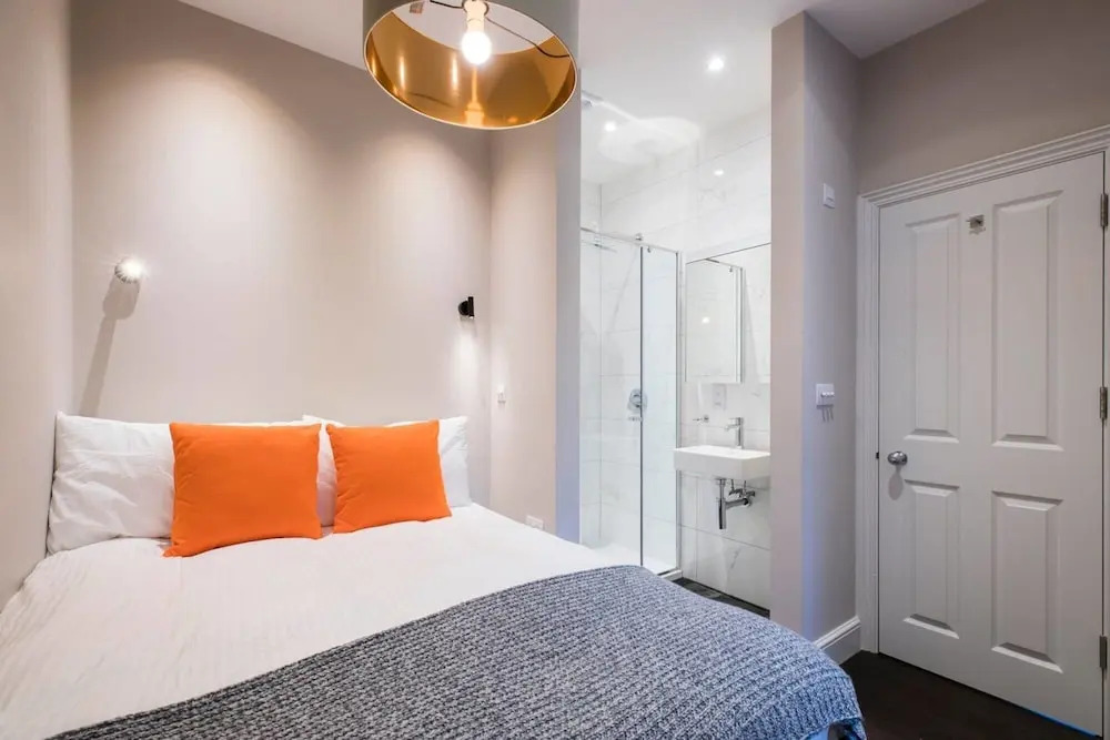 Elegant 2 bed Flat Close to Kensington Gardens!