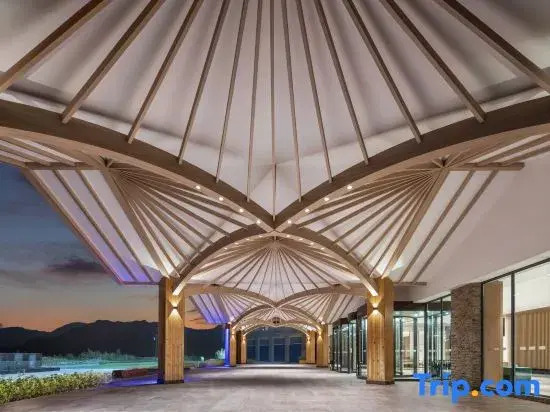 Holiday Inn Express WAWU MOUNTAIN by IHG