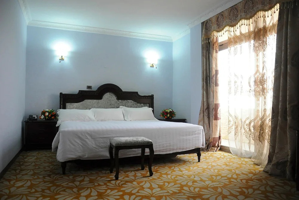 Ras Amba Hotel