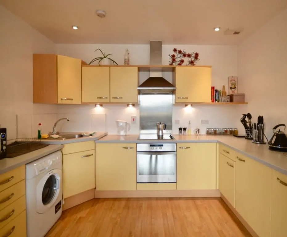 Bright Apartment In The Heart Of Bristol