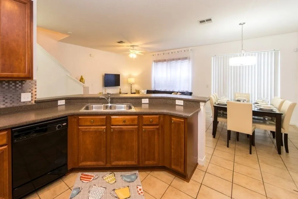 Perfect Lake View 10 Min To Disney! 3 Bedroom Townhouse