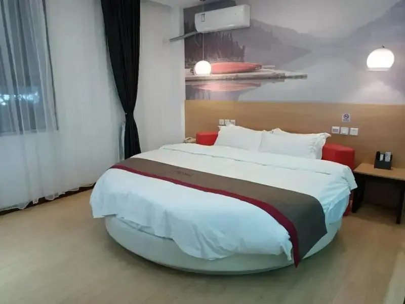 Thank Inn Chain Hotel Anhui Huaibei Lieshan District University Town Store