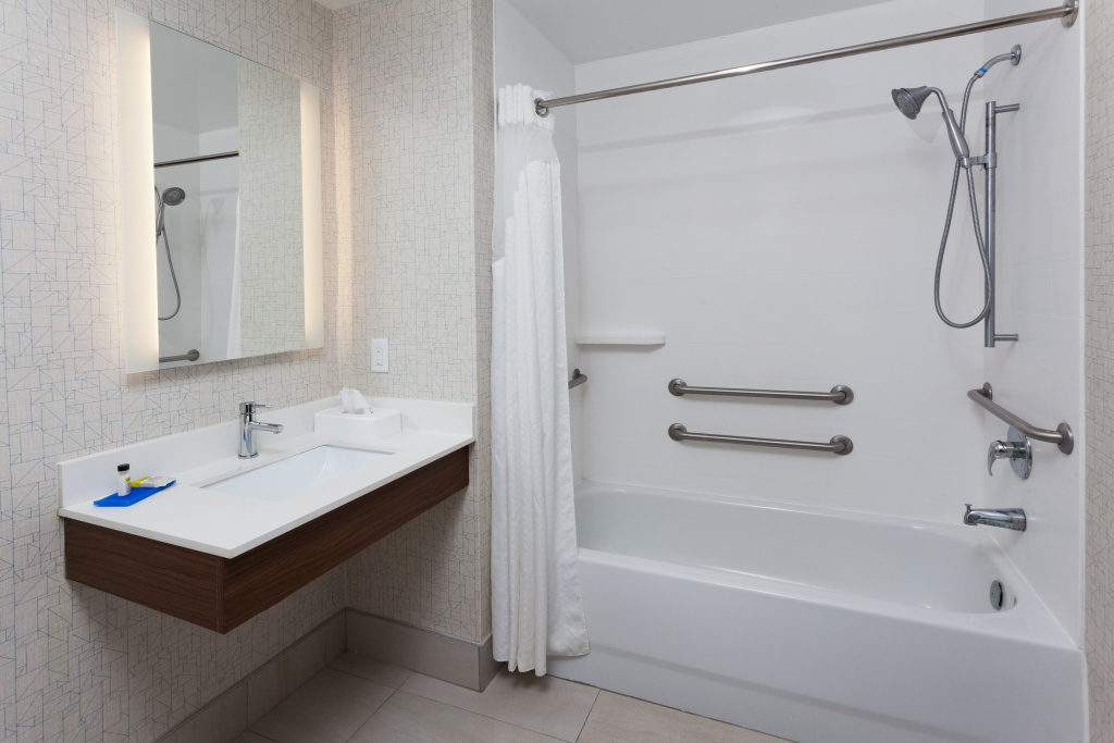 Holiday Inn Express Hotel & Suites Dothan North by IHG