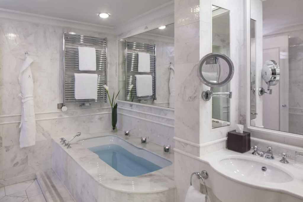 Falkensteiner Schlosshotel Velden   The Leading Hotels of the World