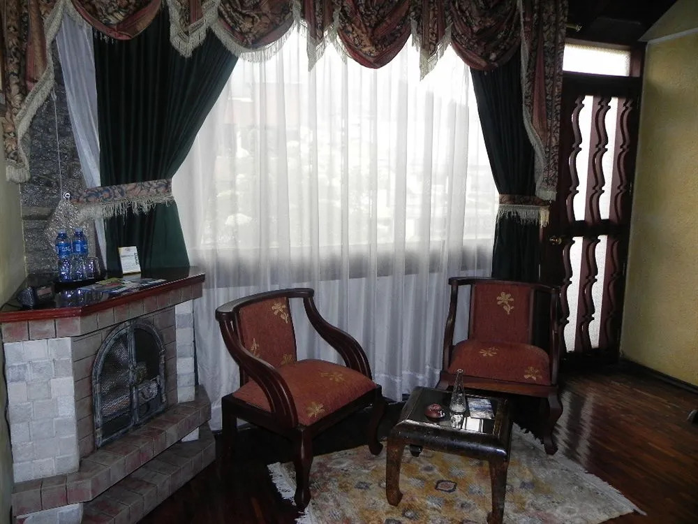 Hotel NASS Sol de Quito