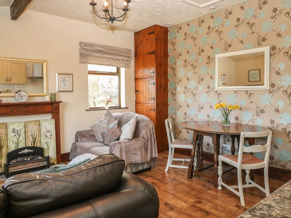 The Cottage at Moseley House Farm