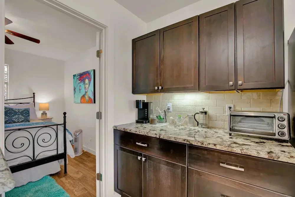 Gorgeous Haus-cabin Combo-bbq and XL Patio-min to Main St!
