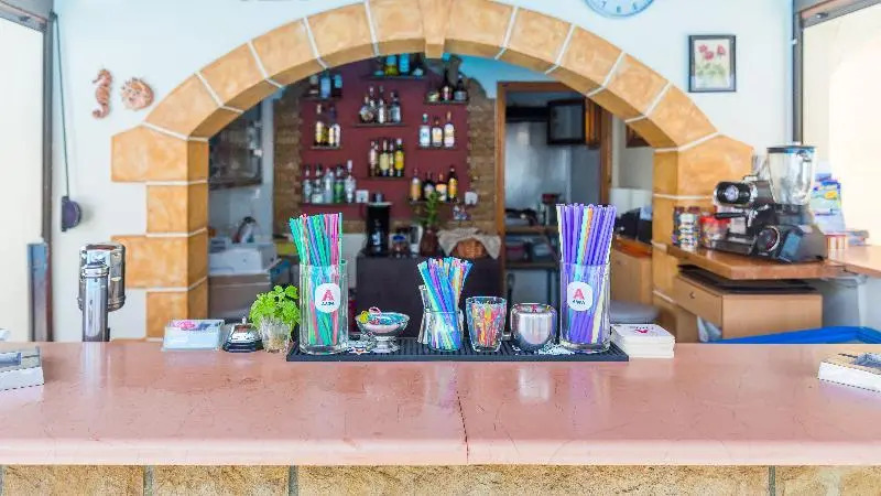 Lolas Hotel