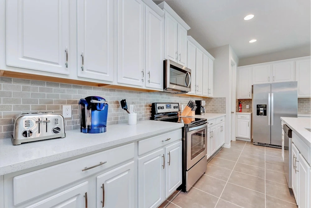 Phenomenal 8B 1810s Villa with Pool, Spa & Movie Theater