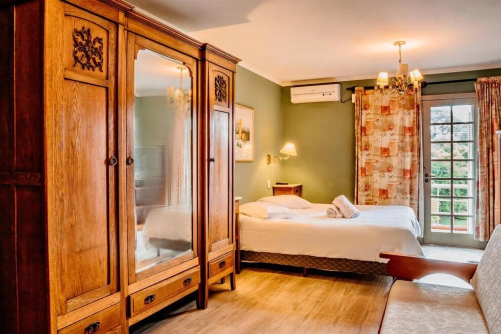 Golden Hills Vila Suzana