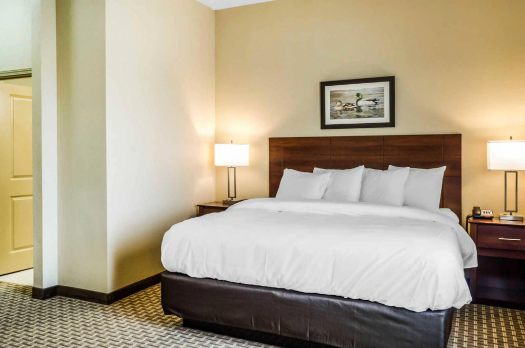 MainStay Suites Hackberry Sportsmans Lodge