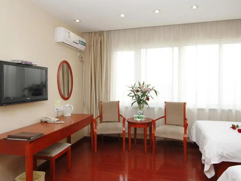 GreenTree Inn Rizhao West Station Suning Plaza
