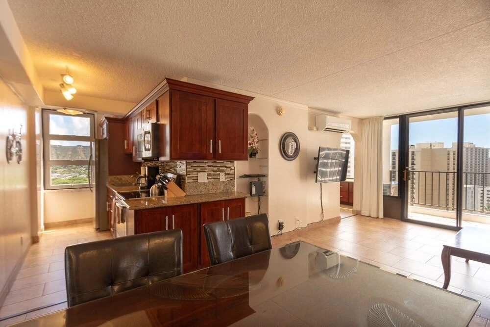 Tower 2 Suite 2014 - Qp 1 Bedroom Home