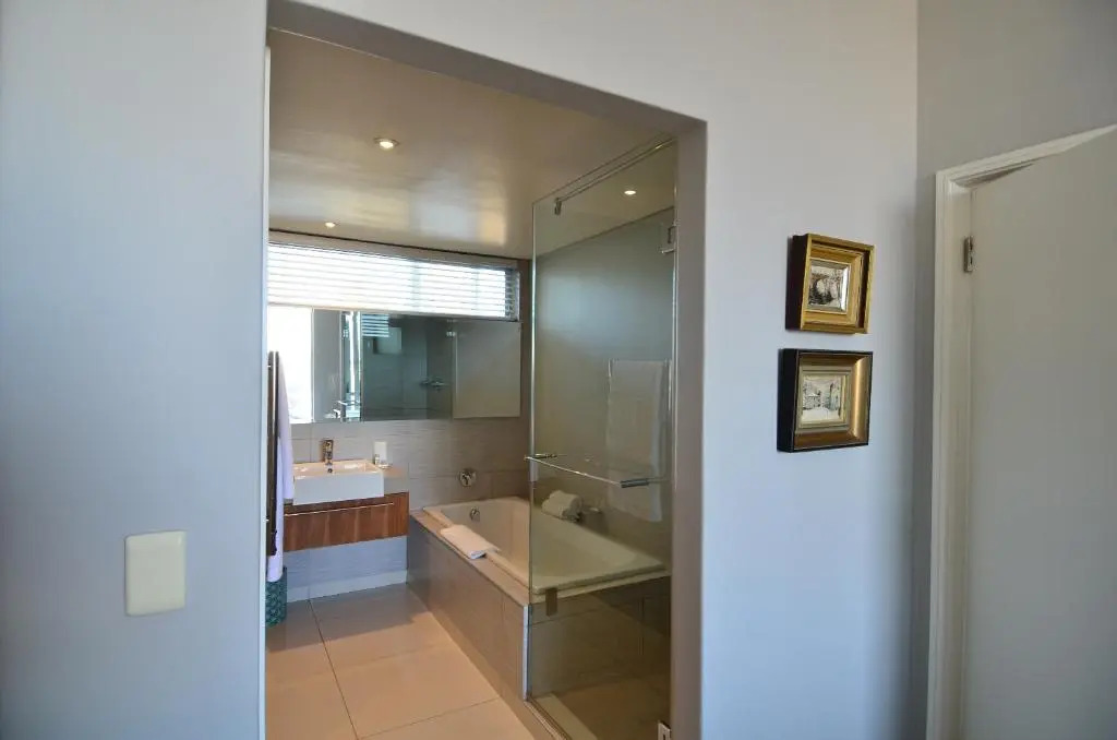 410 Harbour Bridge