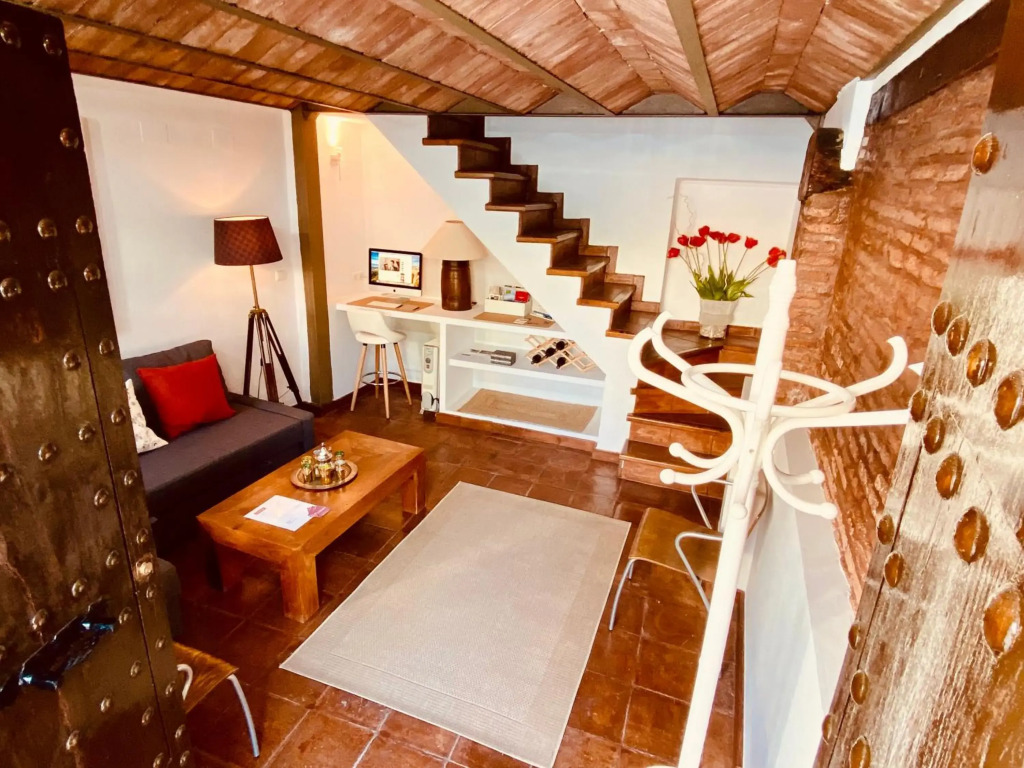 Almocabar Luxury Apartment