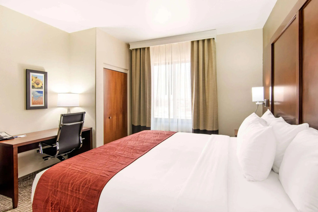 Comfort Inn & Suites Independence