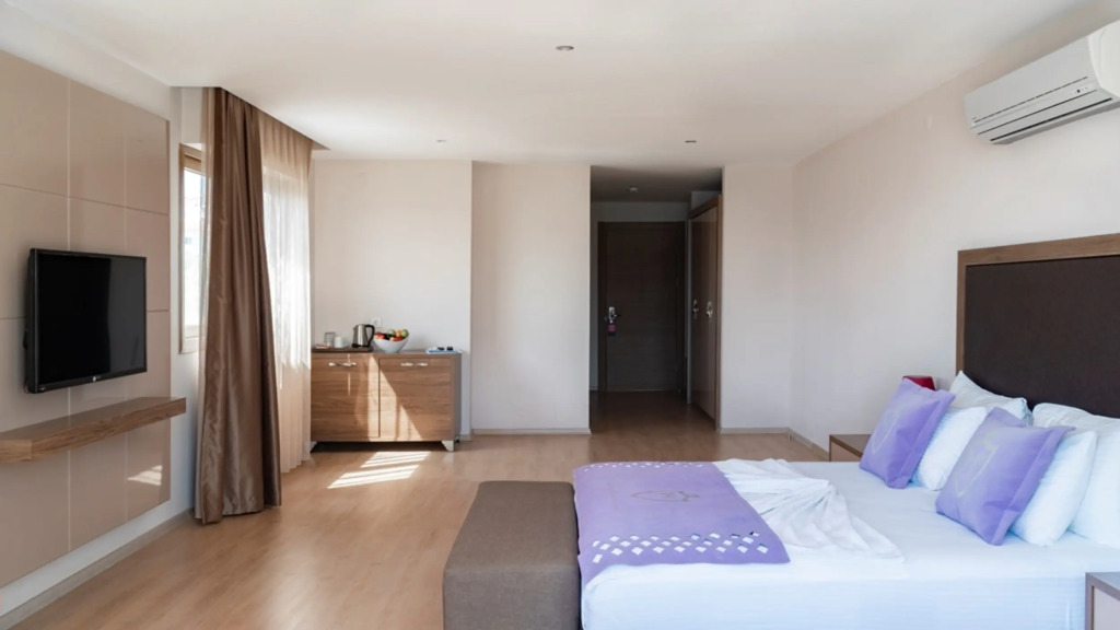 Ladies Beach Hotel