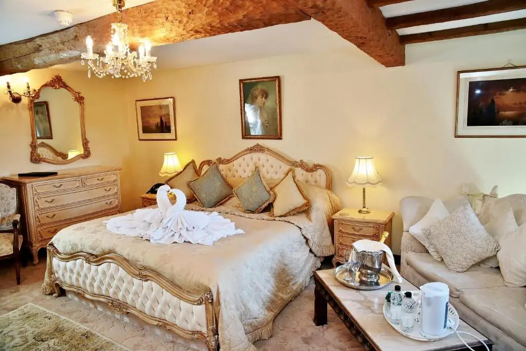 The Inglenook Hotel
