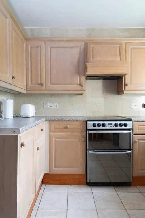 Warner House Apartments