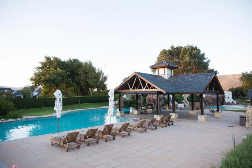 Pearl Golf Lodges