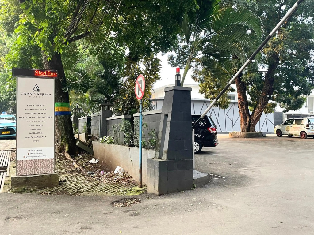 Grand Arjuna Hotel