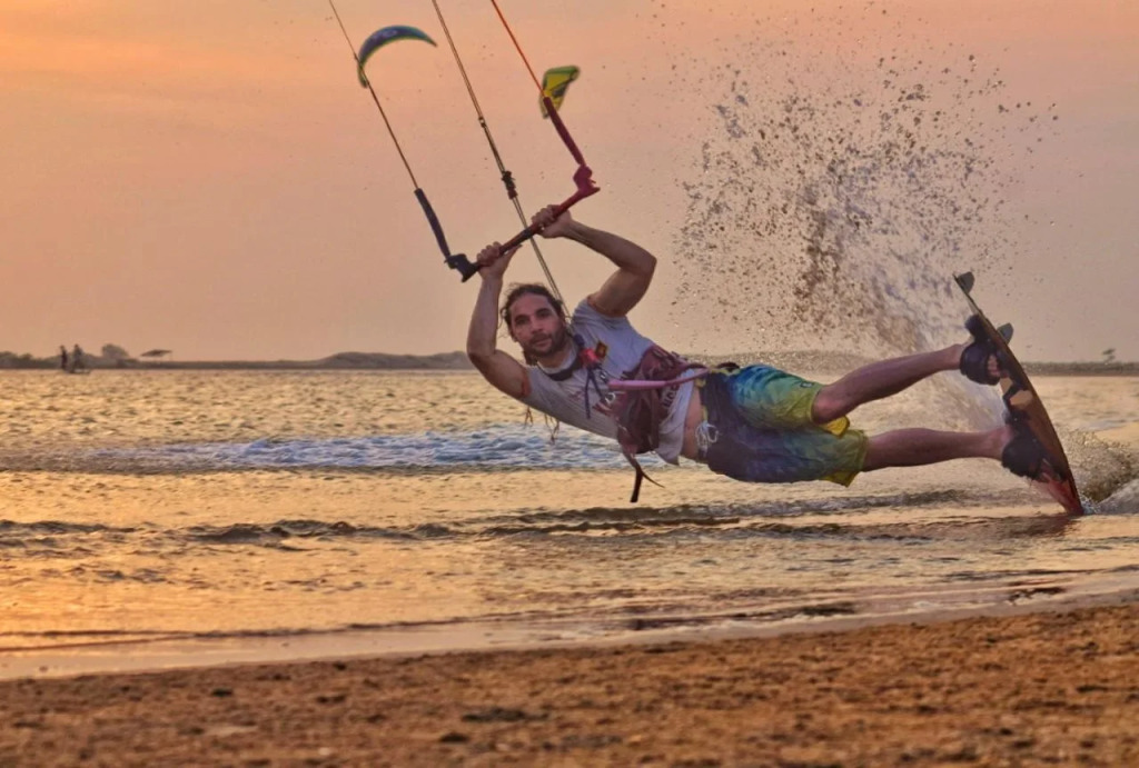 Kitesurfing Lanka