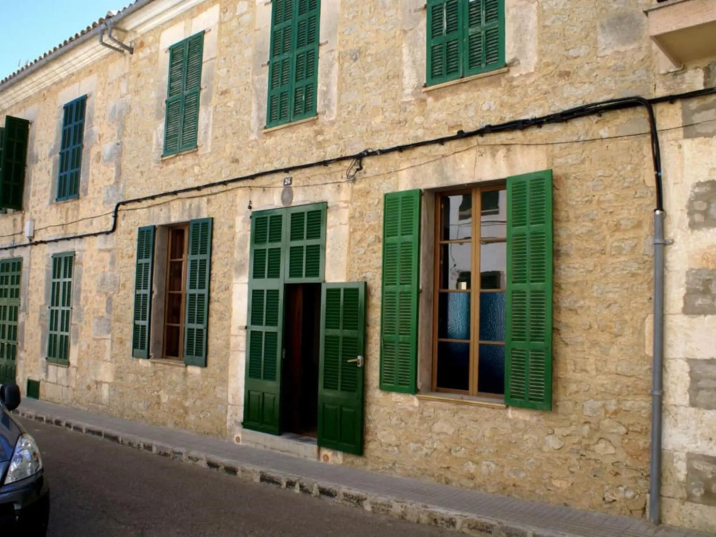 Cozy Town House with Private Pool & Private Garden near Village