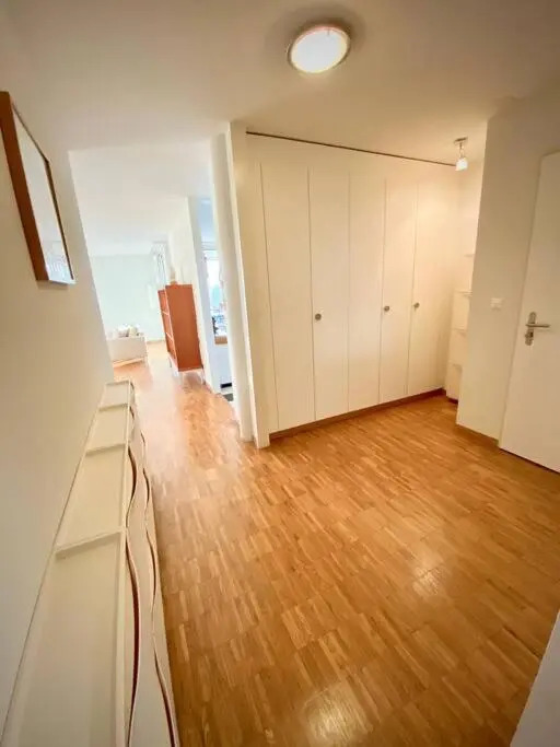 Your bright and spacious apartment by the lake
