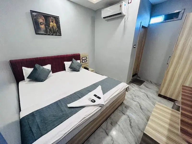 Hotel Dwarka Palace
