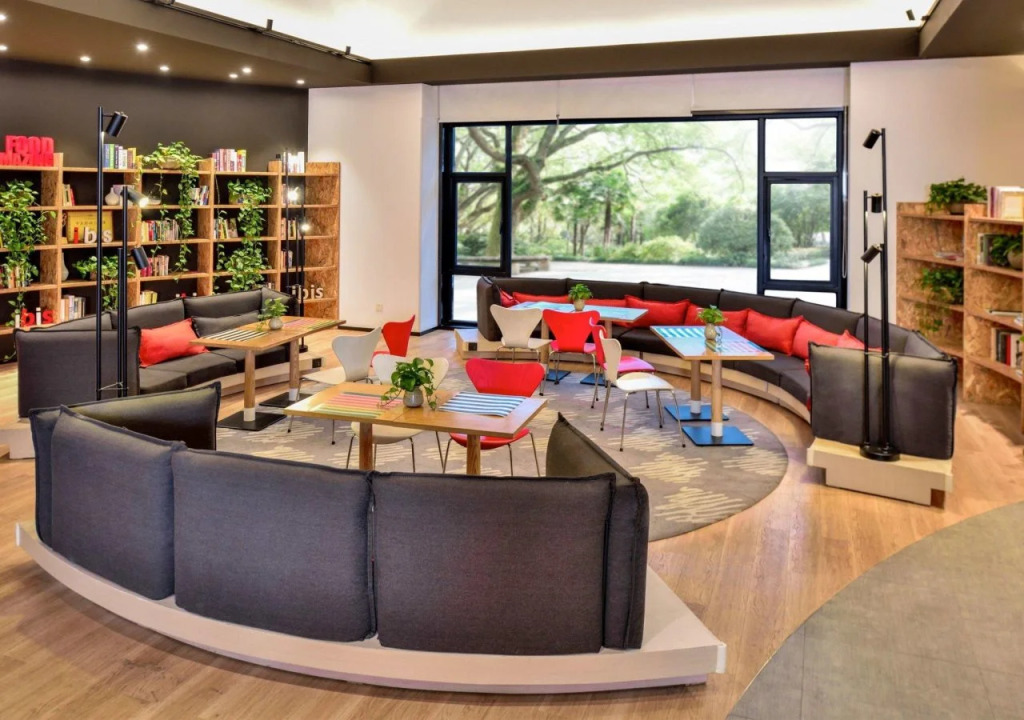 Ibis Hotel (Shanghai New Hongqiao Branch)