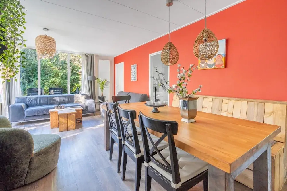 Tastefully Furnished Bungalow for 6 People With Lots of Privacy