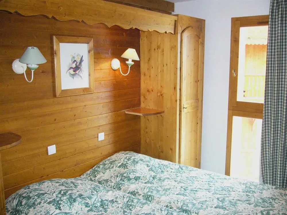 Chalet Val 2400
