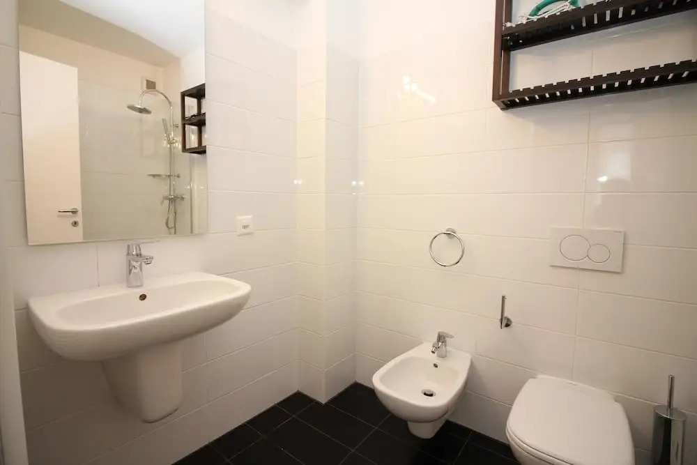 Santi Apartment Few Min From Lake